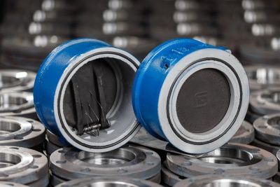 Клапан обратный (межфланцевый чугунный ) В Москве